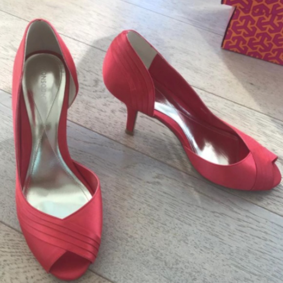 Gorgeous Ruby Red Heels! - Picture 2 of 4